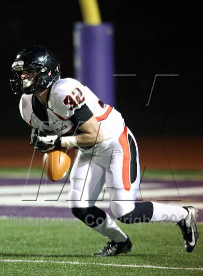 Thumbnail 2 in Upper St. Clair vs. Woodland Hills (WPIAL Semifinal) photogallery.