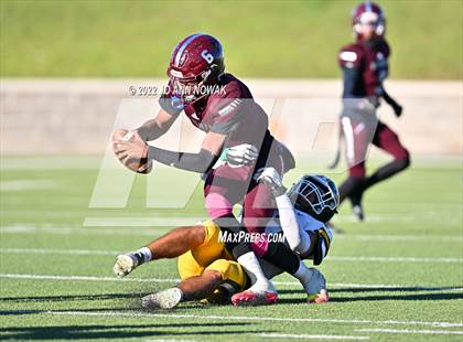Thumbnail 2 in Heights vs. Stratford (UIL 6A Bi-District Playoff) photogallery.