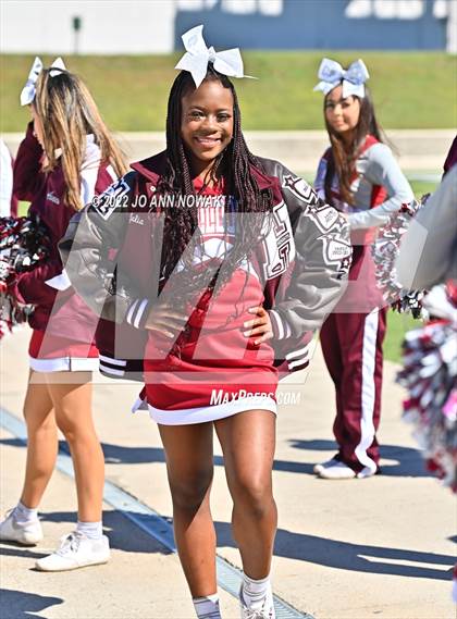 Thumbnail 2 in Heights vs. Stratford (UIL 6A Bi-District Playoff) photogallery.