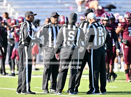Thumbnail 3 in Heights vs. Stratford (UIL 6A Bi-District Playoff) photogallery.