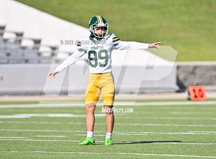 Thumbnail 2 in Heights vs. Stratford (UIL 6A Bi-District Playoff) photogallery.