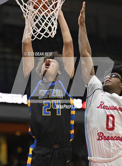 Thumbnail 2 in Simeon vs. Kenwood photogallery.