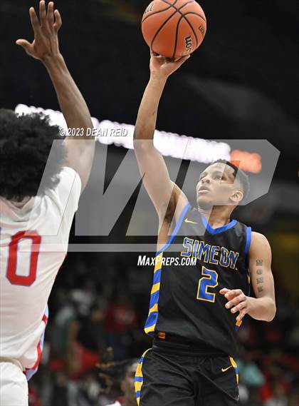 Thumbnail 2 in Simeon vs. Kenwood photogallery.
