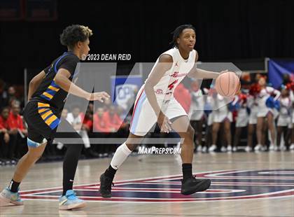 Thumbnail 1 in Simeon vs. Kenwood photogallery.