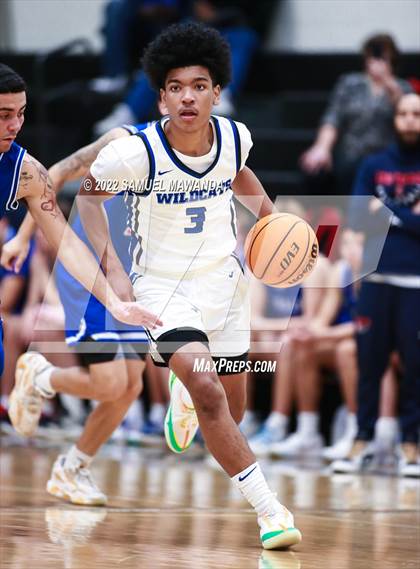 Thumbnail 3 in Windward vs  San Marcos (The Warrior Showcase) photogallery.