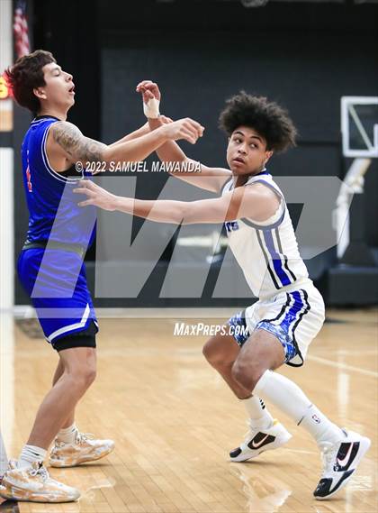 Thumbnail 1 in Windward vs  San Marcos (The Warrior Showcase) photogallery.