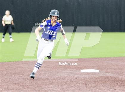 Thumbnail 1 in Jacksboro vs Comanche (UIL 3A Bi-District) photogallery.