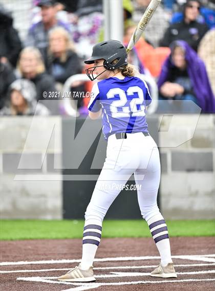 Thumbnail 2 in Jacksboro vs Comanche (UIL 3A Bi-District) photogallery.