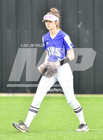 Thumbnail 2 in Jacksboro vs Comanche (UIL 3A Bi-District) photogallery.