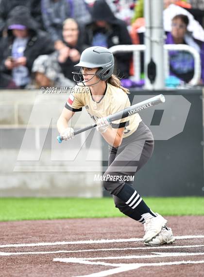 Thumbnail 3 in Jacksboro vs Comanche (UIL 3A Bi-District) photogallery.