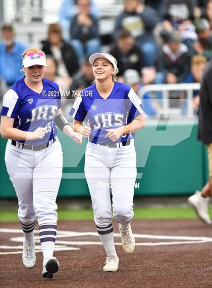 Thumbnail 1 in Jacksboro vs Comanche (UIL 3A Bi-District) photogallery.