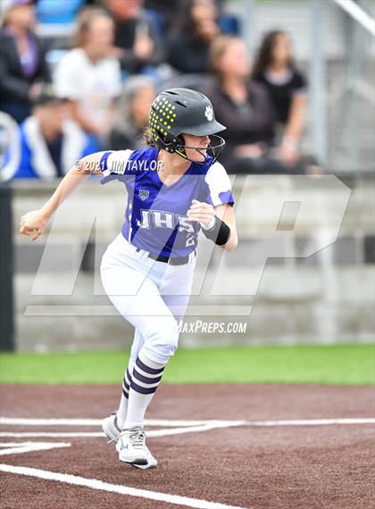 Thumbnail 1 in Jacksboro vs Comanche (UIL 3A Bi-District) photogallery.