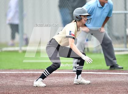 Thumbnail 1 in Jacksboro vs Comanche (UIL 3A Bi-District) photogallery.