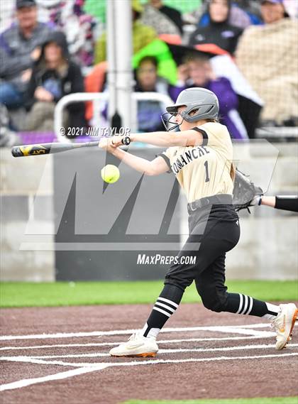 Thumbnail 1 in Jacksboro vs Comanche (UIL 3A Bi-District) photogallery.