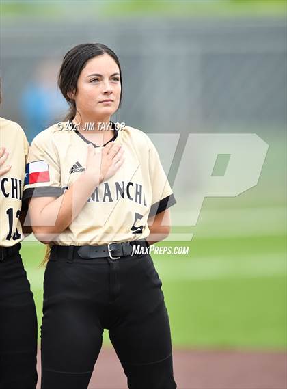 Thumbnail 3 in Jacksboro vs Comanche (UIL 3A Bi-District) photogallery.