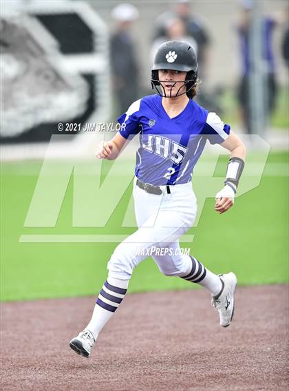 Thumbnail 2 in Jacksboro vs Comanche (UIL 3A Bi-District) photogallery.