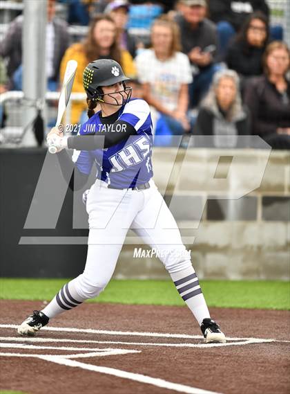 Thumbnail 1 in Jacksboro vs Comanche (UIL 3A Bi-District) photogallery.