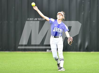 Thumbnail 3 in Jacksboro vs Comanche (UIL 3A Bi-District) photogallery.