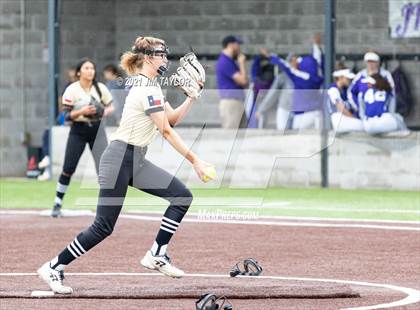 Thumbnail 3 in Jacksboro vs Comanche (UIL 3A Bi-District) photogallery.