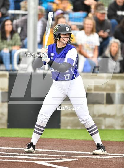 Thumbnail 3 in Jacksboro vs Comanche (UIL 3A Bi-District) photogallery.