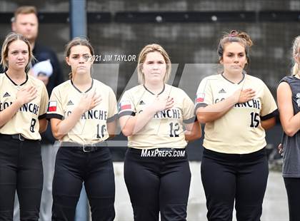 Thumbnail 3 in Jacksboro vs Comanche (UIL 3A Bi-District) photogallery.