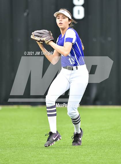 Thumbnail 1 in Jacksboro vs Comanche (UIL 3A Bi-District) photogallery.