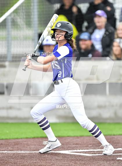 Thumbnail 2 in Jacksboro vs Comanche (UIL 3A Bi-District) photogallery.