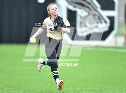 Thumbnail 2 in Jacksboro vs Comanche (UIL 3A Bi-District) photogallery.