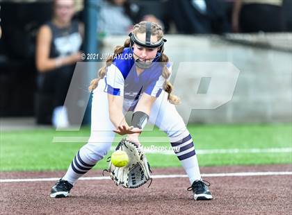 Thumbnail 1 in Jacksboro vs Comanche (UIL 3A Bi-District) photogallery.