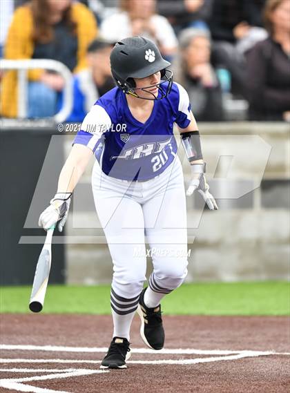 Thumbnail 2 in Jacksboro vs Comanche (UIL 3A Bi-District) photogallery.