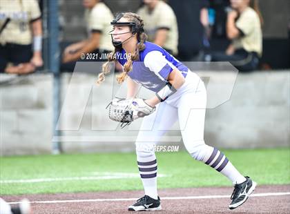 Thumbnail 3 in Jacksboro vs Comanche (UIL 3A Bi-District) photogallery.
