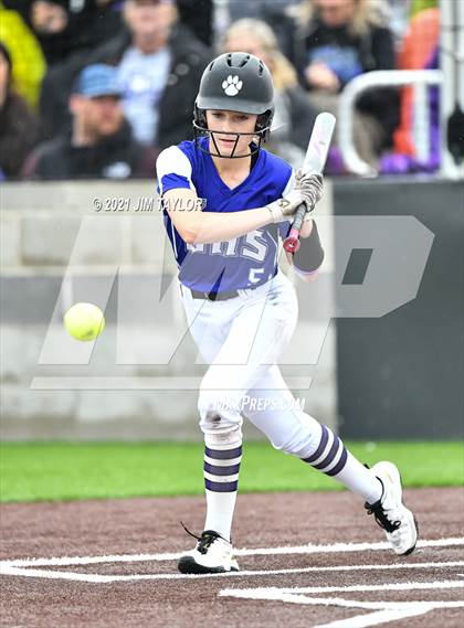 Thumbnail 2 in Jacksboro vs Comanche (UIL 3A Bi-District) photogallery.