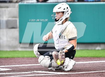 Thumbnail 1 in Jacksboro vs Comanche (UIL 3A Bi-District) photogallery.