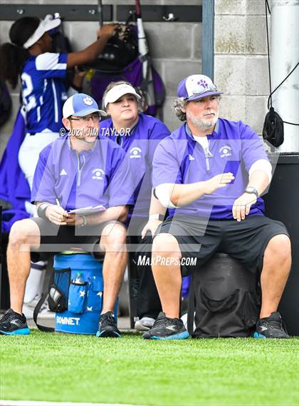 Thumbnail 3 in Jacksboro vs Comanche (UIL 3A Bi-District) photogallery.