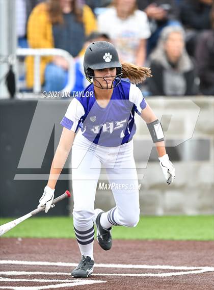 Thumbnail 2 in Jacksboro vs Comanche (UIL 3A Bi-District) photogallery.