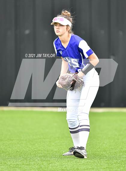 Thumbnail 3 in Jacksboro vs Comanche (UIL 3A Bi-District) photogallery.