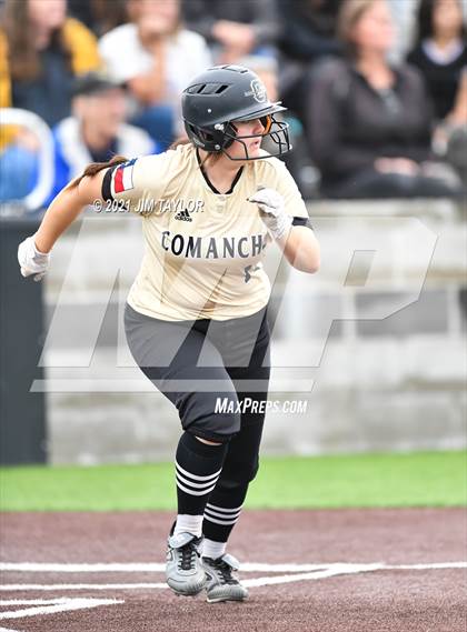 Thumbnail 3 in Jacksboro vs Comanche (UIL 3A Bi-District) photogallery.