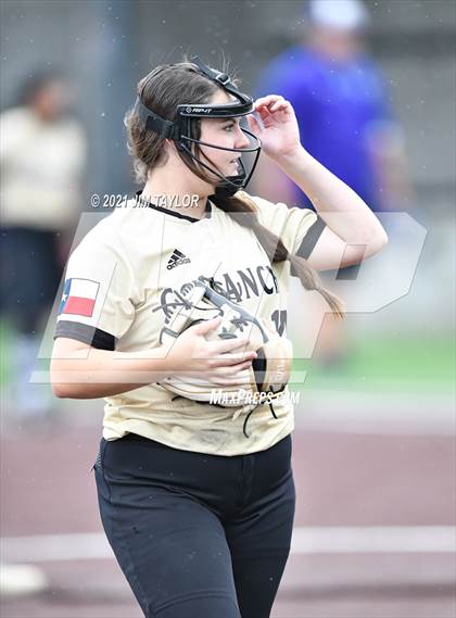 Thumbnail 2 in Jacksboro vs Comanche (UIL 3A Bi-District) photogallery.