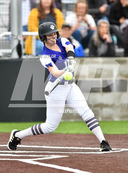 Thumbnail 1 in Jacksboro vs Comanche (UIL 3A Bi-District) photogallery.