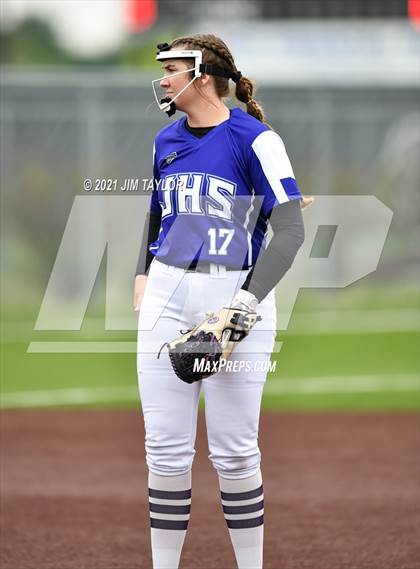 Thumbnail 1 in Jacksboro vs Comanche (UIL 3A Bi-District) photogallery.