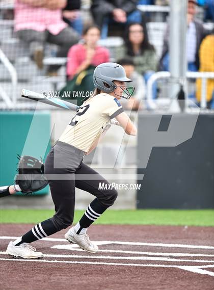 Thumbnail 3 in Jacksboro vs Comanche (UIL 3A Bi-District) photogallery.