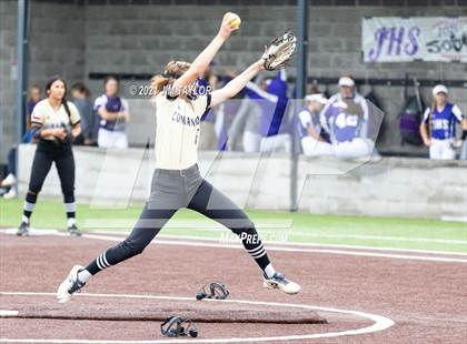 Thumbnail 1 in Jacksboro vs Comanche (UIL 3A Bi-District) photogallery.
