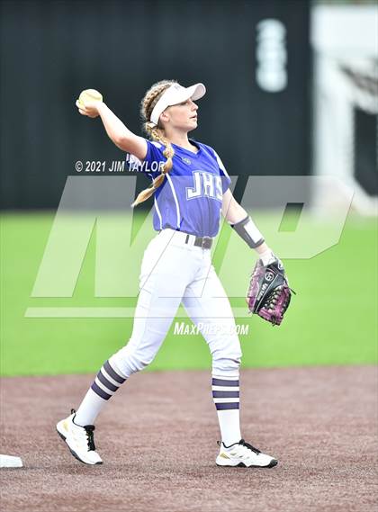 Thumbnail 3 in Jacksboro vs Comanche (UIL 3A Bi-District) photogallery.