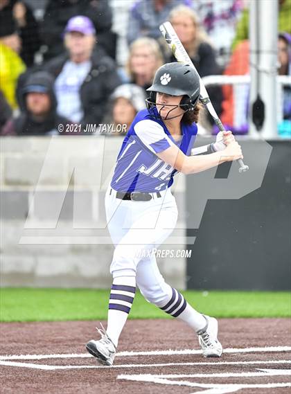 Thumbnail 3 in Jacksboro vs Comanche (UIL 3A Bi-District) photogallery.