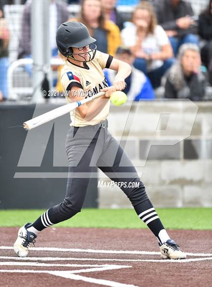 Thumbnail 1 in Jacksboro vs Comanche (UIL 3A Bi-District) photogallery.