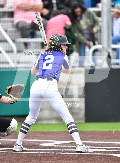 Thumbnail 2 in Jacksboro vs Comanche (UIL 3A Bi-District) photogallery.