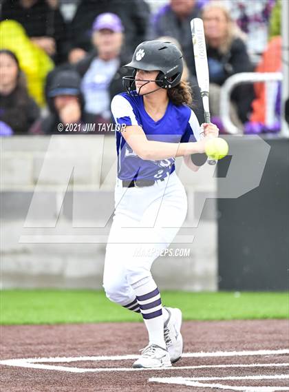 Thumbnail 1 in Jacksboro vs Comanche (UIL 3A Bi-District) photogallery.