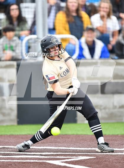 Thumbnail 2 in Jacksboro vs Comanche (UIL 3A Bi-District) photogallery.