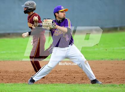 Thumbnail 3 in Firebaugh vs. Lynwood photogallery.