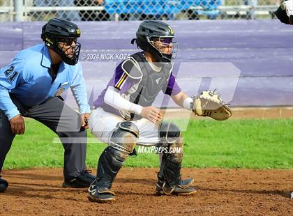 Thumbnail 2 in Firebaugh vs. Lynwood photogallery.